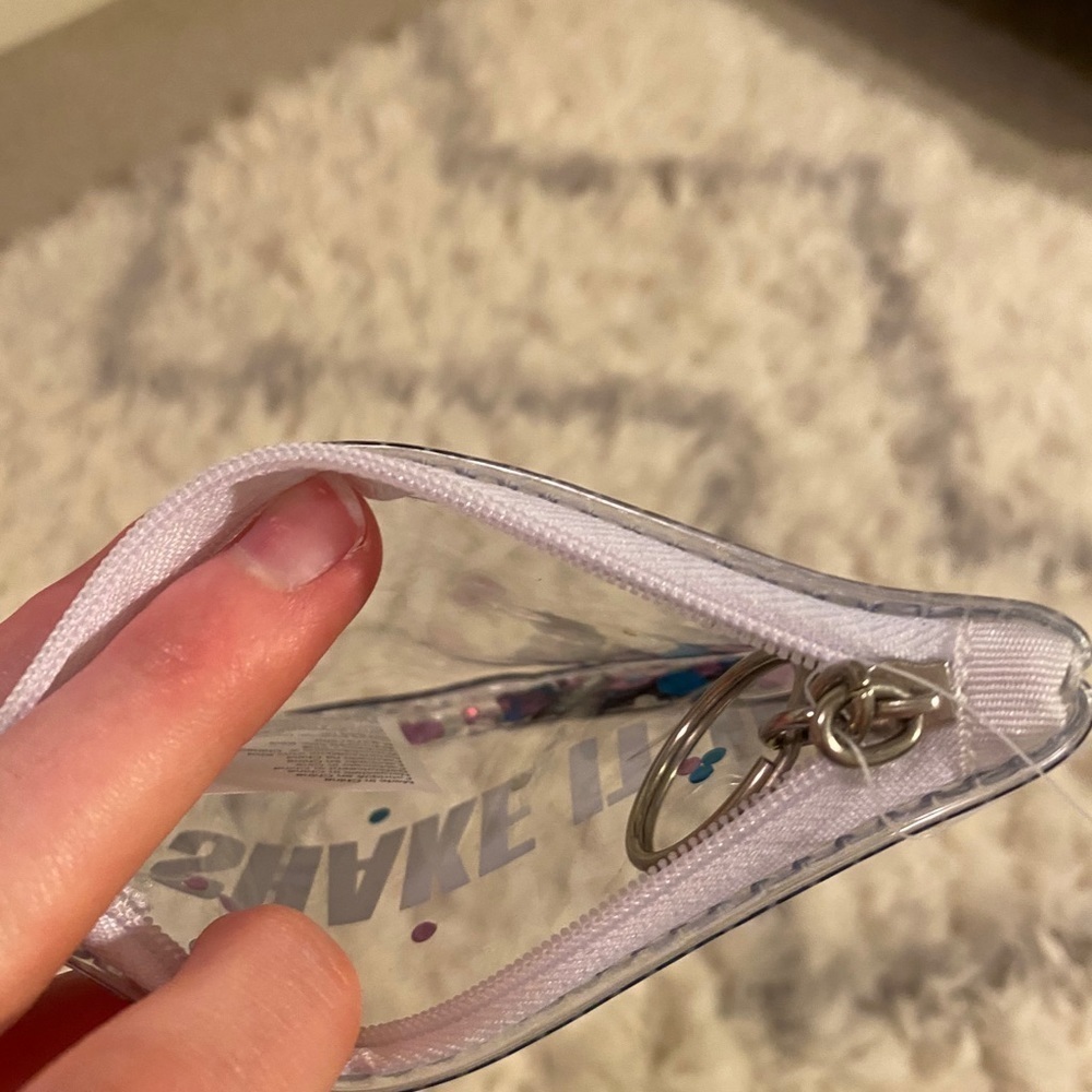 SHAKE It Up Pouch - Claire’s - Picture 6 of 6